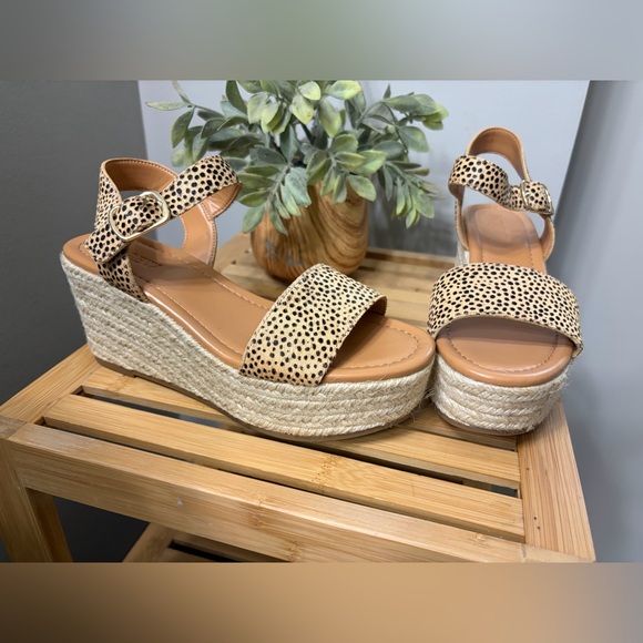 J. Crew Shoes - J Crew Wedge Sandals Women’s 6
